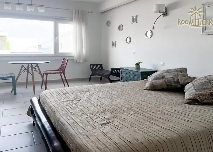 Room Tierra Wifi Free Private Bathroom , Central Town
