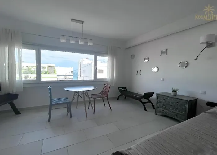 Room Tierra Wifi Free Private Bathroom , Central Town